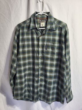 Columbia Men's Green Plaid Button-Up Shirt, Size Medium